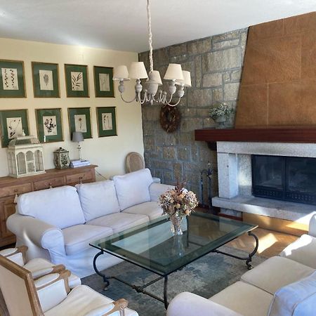 Los Cedros, Gran Chalet Con Piscina Y Apartamento En Navacerrada Luaran gambar