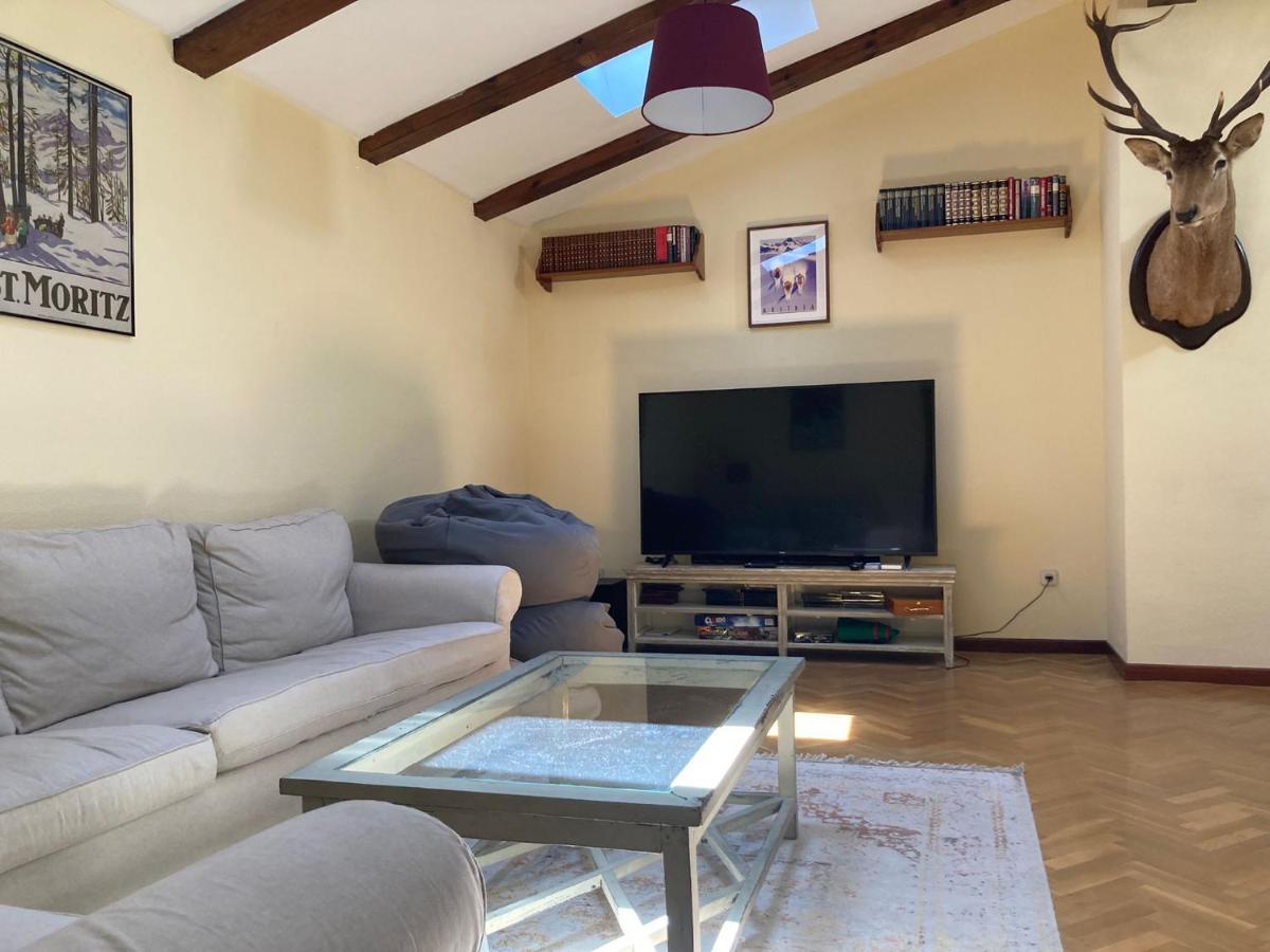 Los Cedros, Gran Chalet Con Piscina Y Apartamento En Navacerrada Luaran gambar