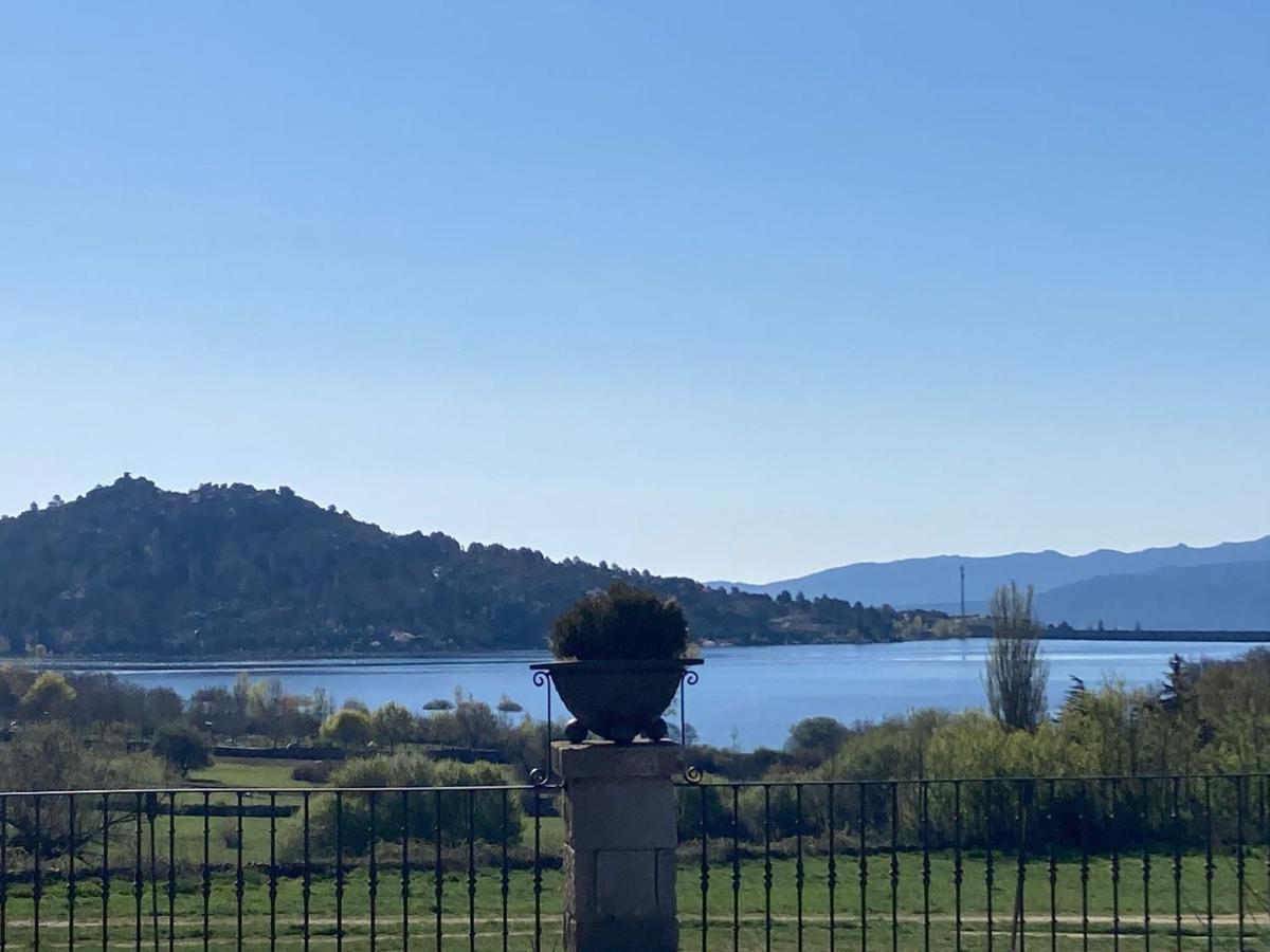Los Cedros, Gran Chalet Con Piscina Y Apartamento En Navacerrada Luaran gambar