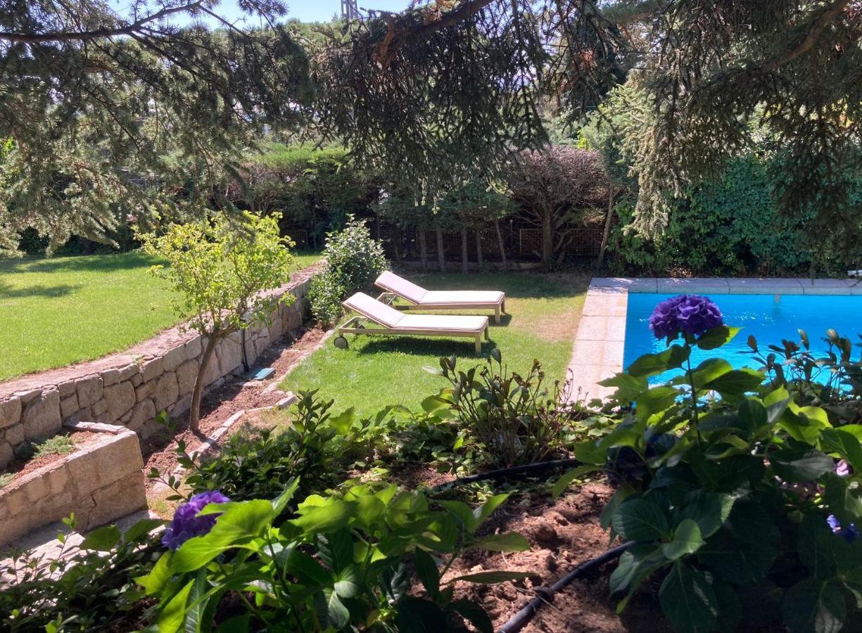 Los Cedros, Gran Chalet Con Piscina Y Apartamento En Navacerrada Luaran gambar