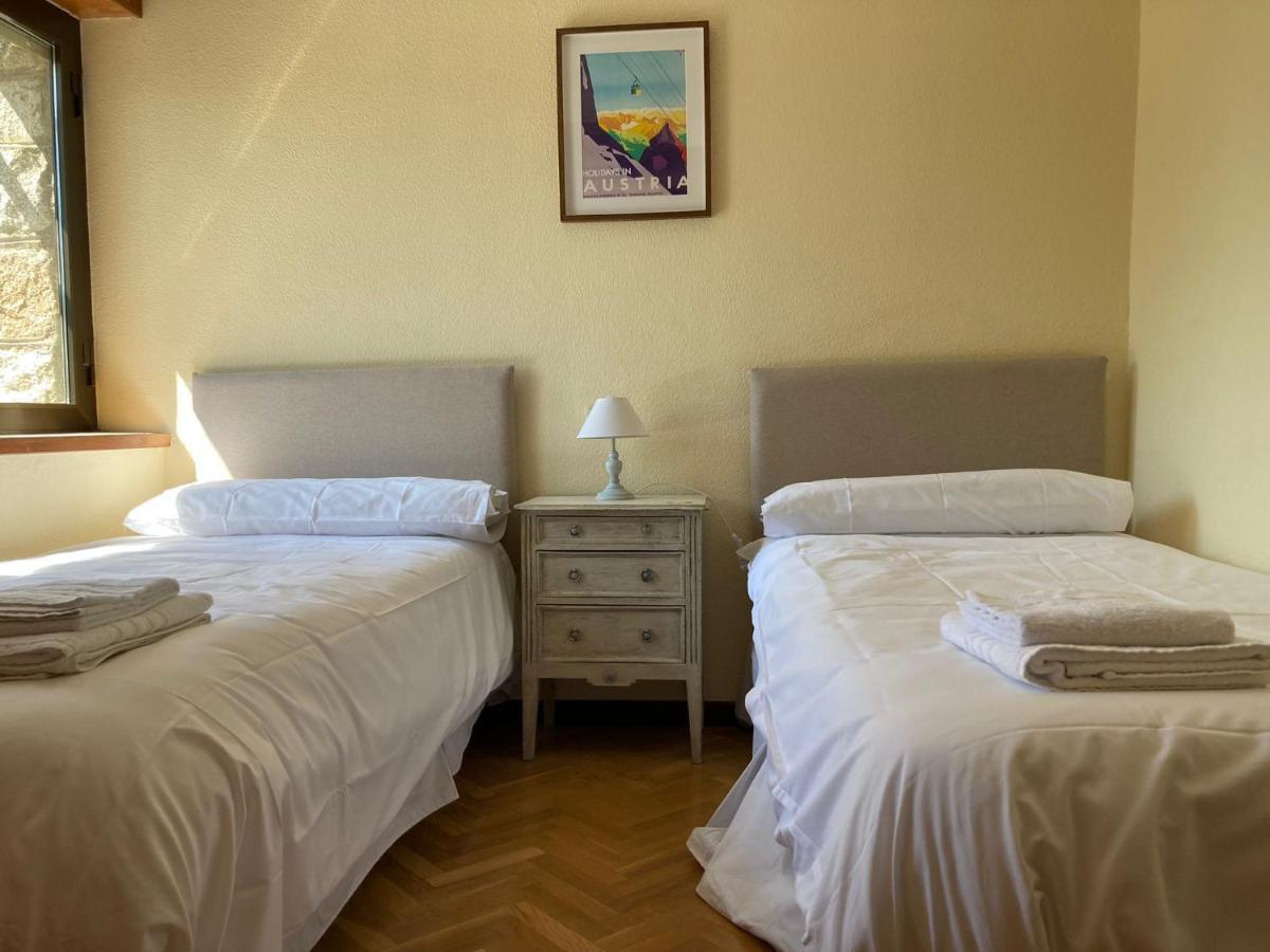 Los Cedros, Gran Chalet Con Piscina Y Apartamento En Navacerrada Luaran gambar
