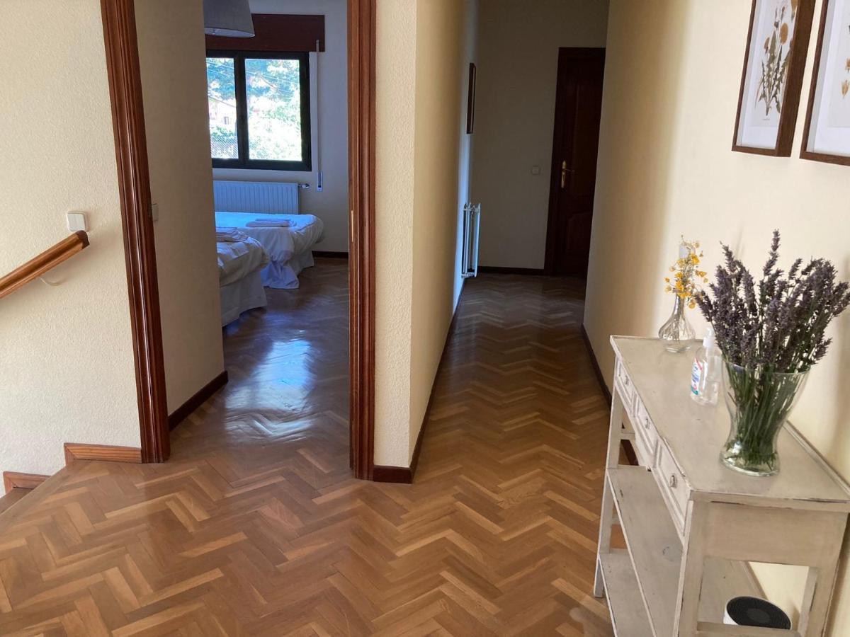 Los Cedros, Gran Chalet Con Piscina Y Apartamento En Navacerrada Luaran gambar