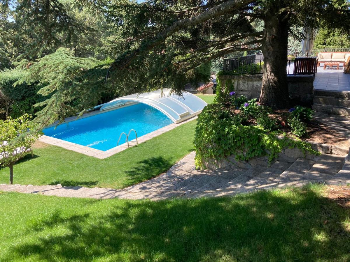 Los Cedros, Gran Chalet Con Piscina Y Apartamento En Navacerrada Villa Luaran gambar