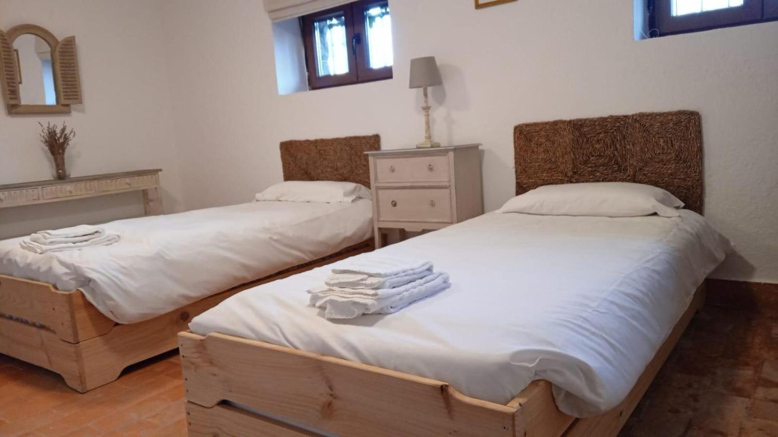Los Cedros, Gran Chalet Con Piscina Y Apartamento En Navacerrada Luaran gambar